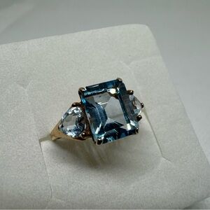 10k Solid Yellow Gold Three Stone Blue Topaz Ring Emerald Cut 2.18g Size 7.5